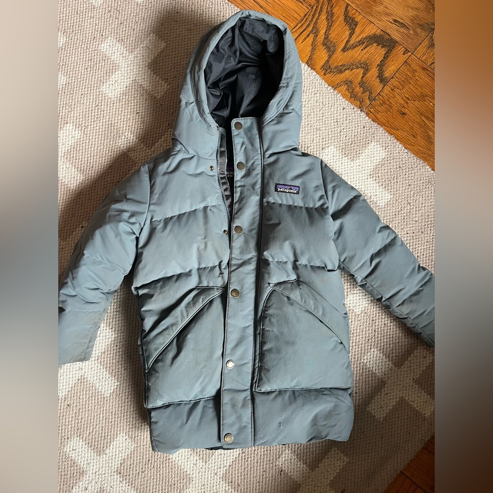 Patagonia Kids Downdrift Parka. Worn one winter season but in amazing condition